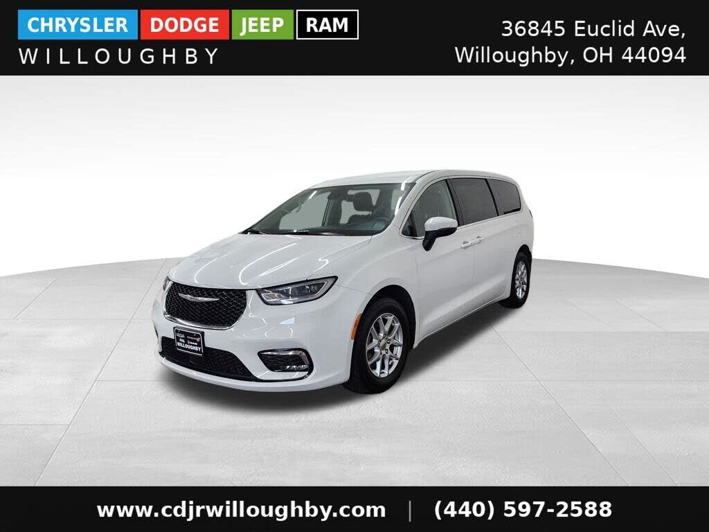 2023 CHRYSLER Pacifica