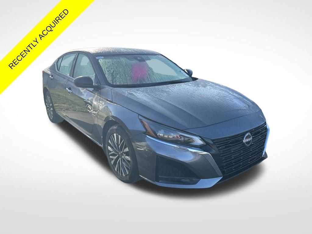 2024 NISSAN Altima