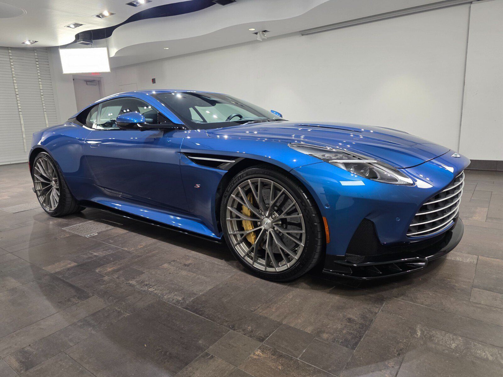 2026 ASTON MARTIN DB12