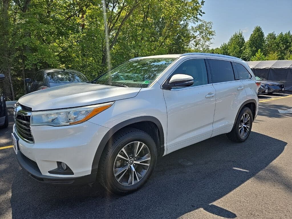 2016 TOYOTA Highlander