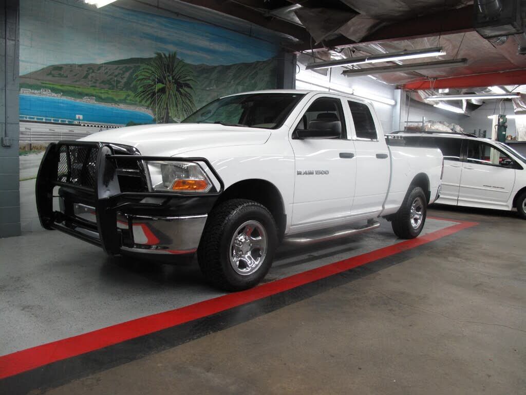 2011 DODGE Ram