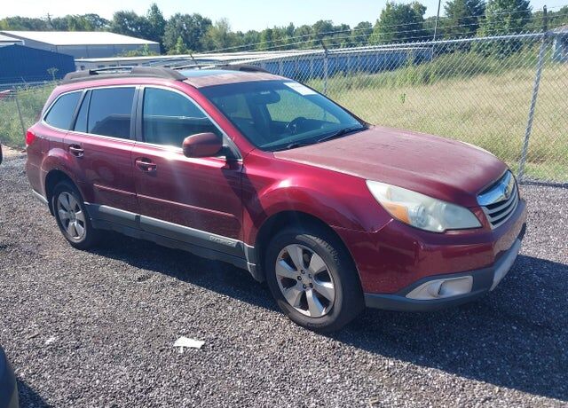 2011 SUBARU Outback