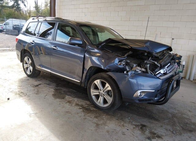 2012 TOYOTA Highlander