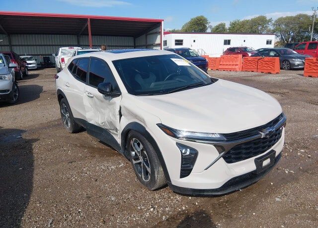 2026 CHEVROLET Trax