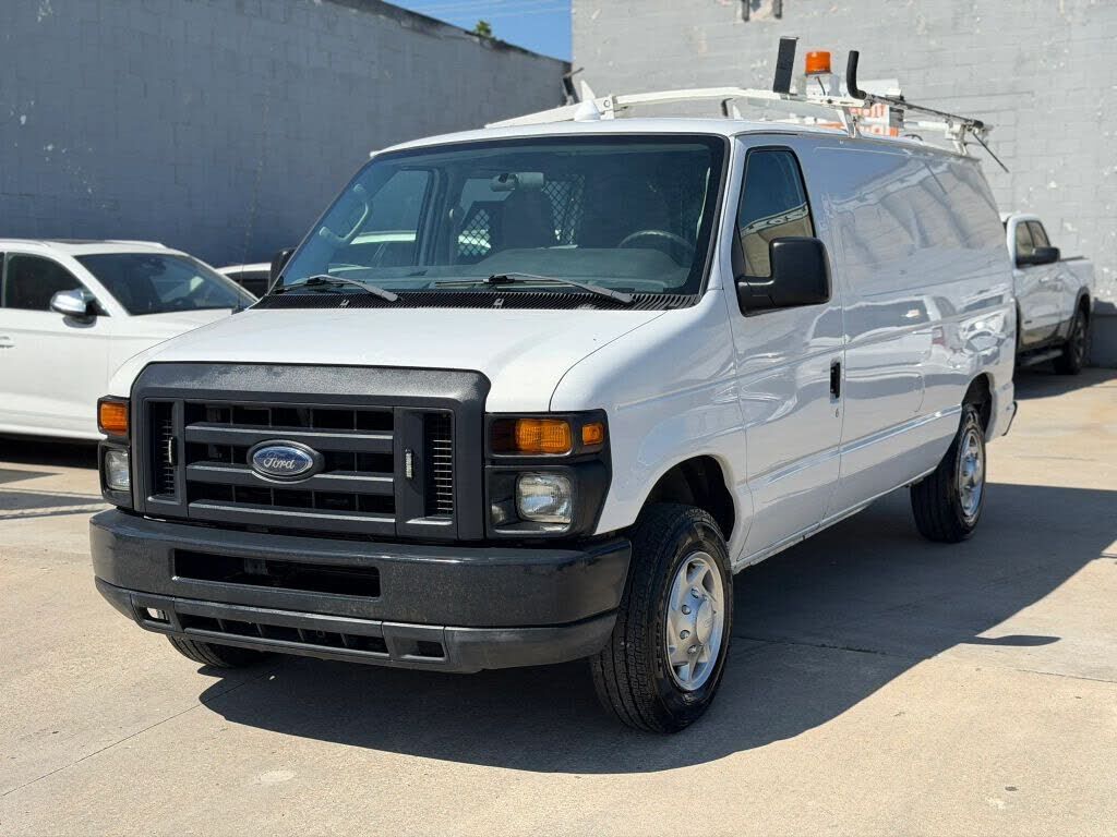 2013 FORD E-150