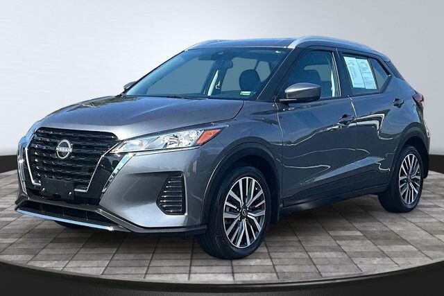 2024 NISSAN Kicks
