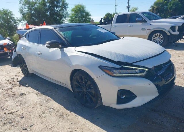 2023 NISSAN Maxima