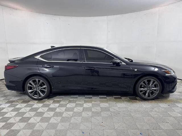 2021 Lexus ES / ES HYBRID