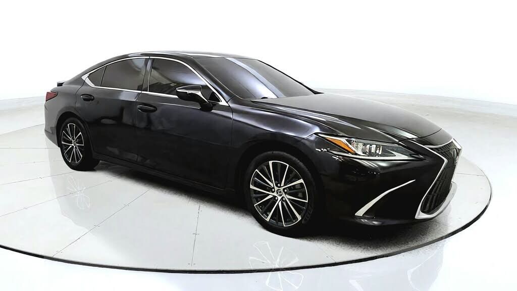 2024 LEXUS ES