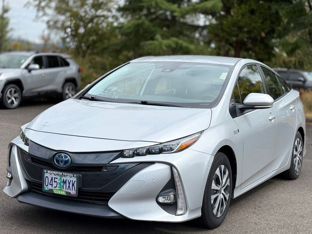 2021 TOYOTA Prius