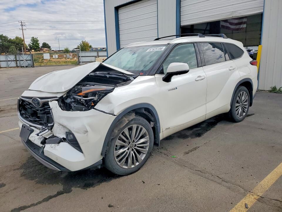 2021 TOYOTA Highlander