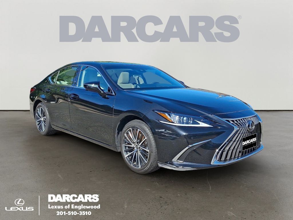 2025 LEXUS ES