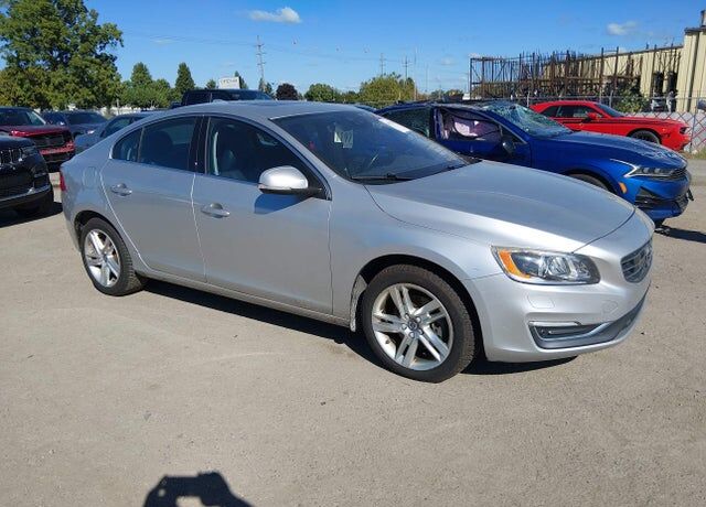 2015 VOLVO S60