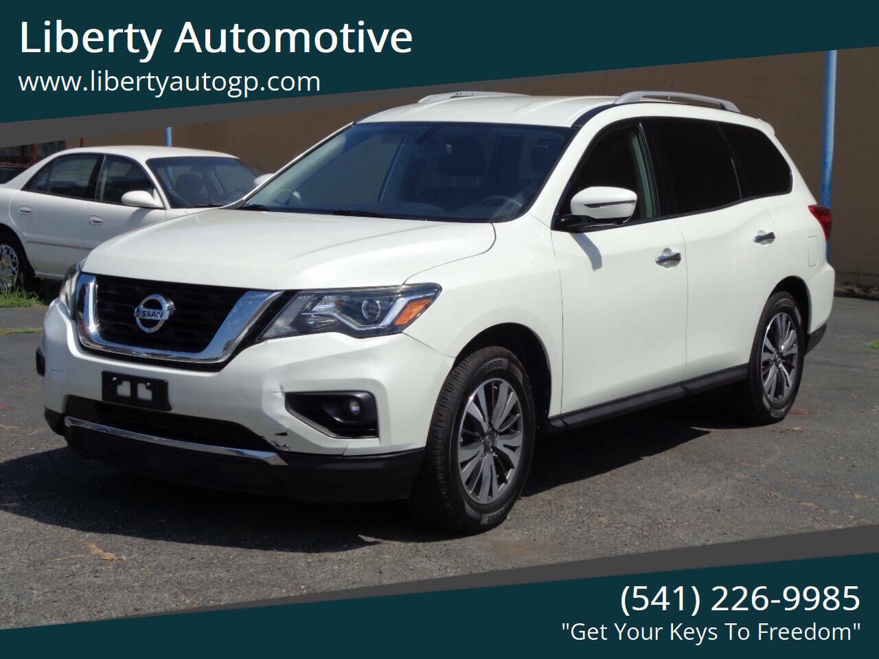 2017 NISSAN Pathfinder