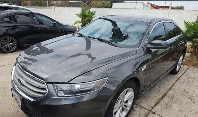 2016 FORD Taurus