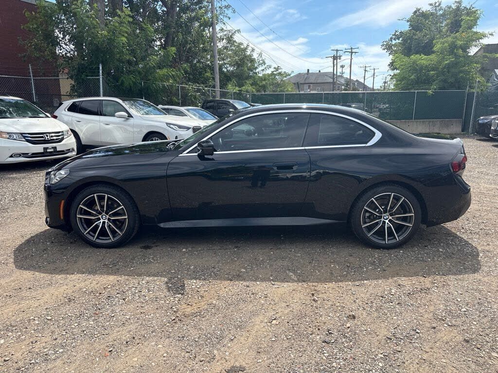 2023 BMW 230i