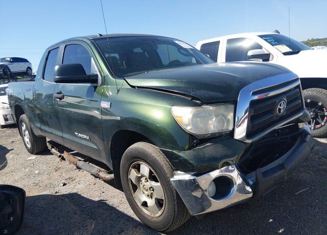 2011 TOYOTA Tundra