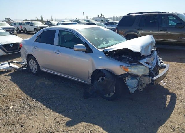 2013 TOYOTA Corolla