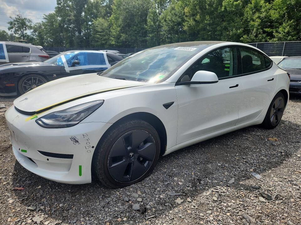 2022 TESLA Model 3