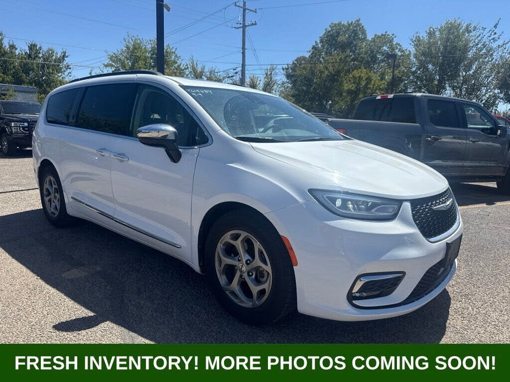 2023 CHRYSLER Pacifica