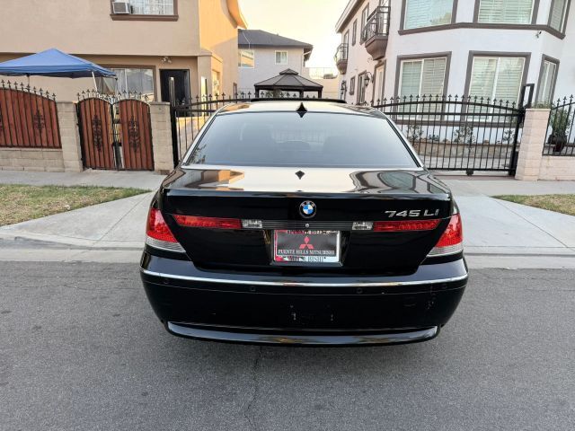 2004 BMW 745Li