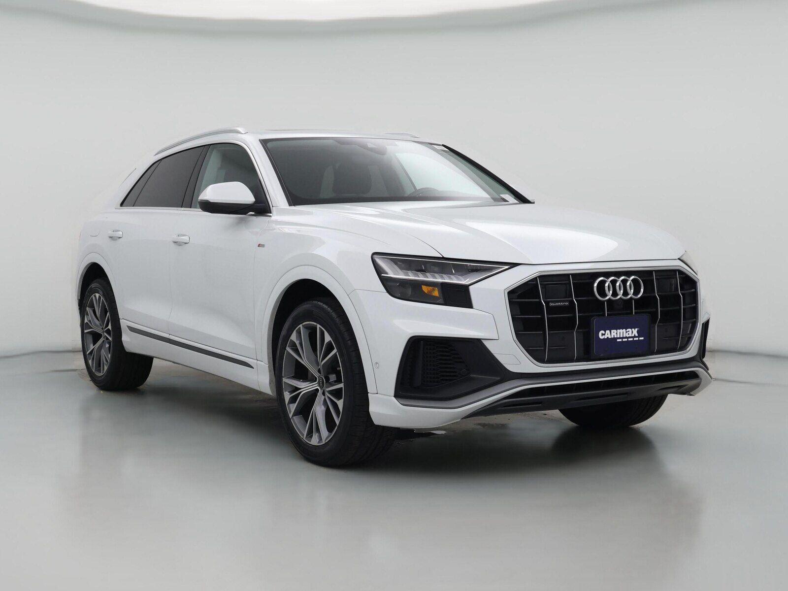2023 AUDI Q8