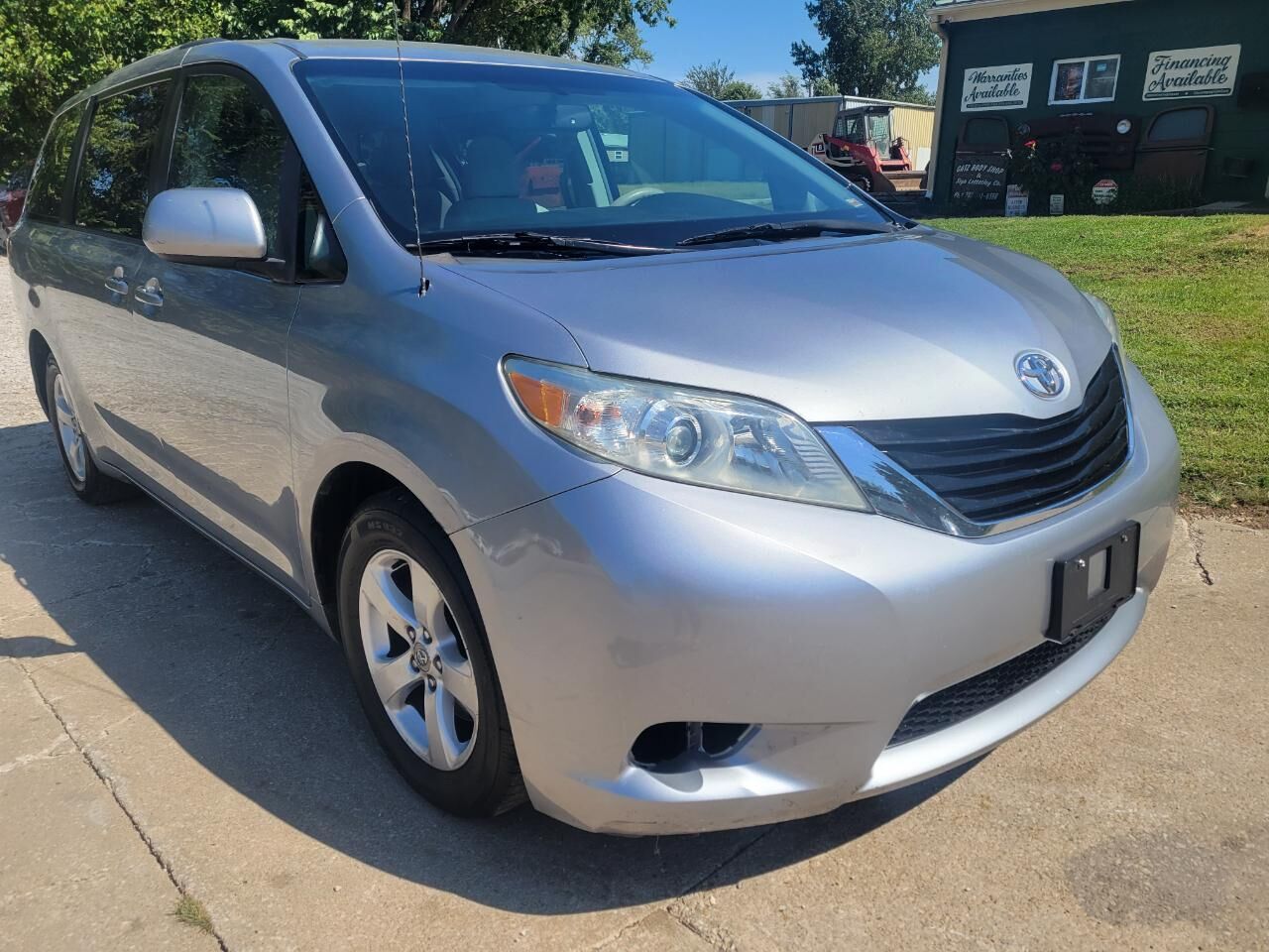 2011 TOYOTA Sienna