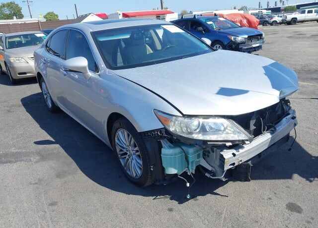 2013 LEXUS ES