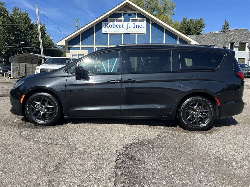2018 CHRYSLER Pacifica