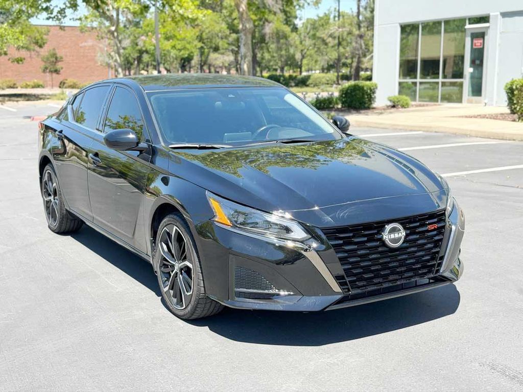 2024 NISSAN Altima