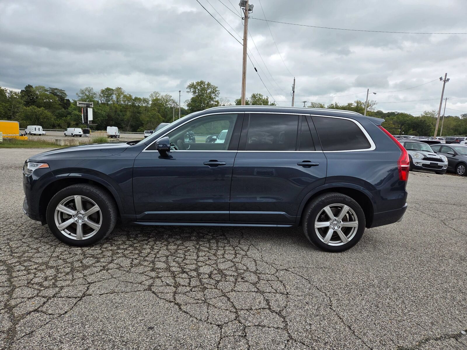 2020 VOLVO XC90