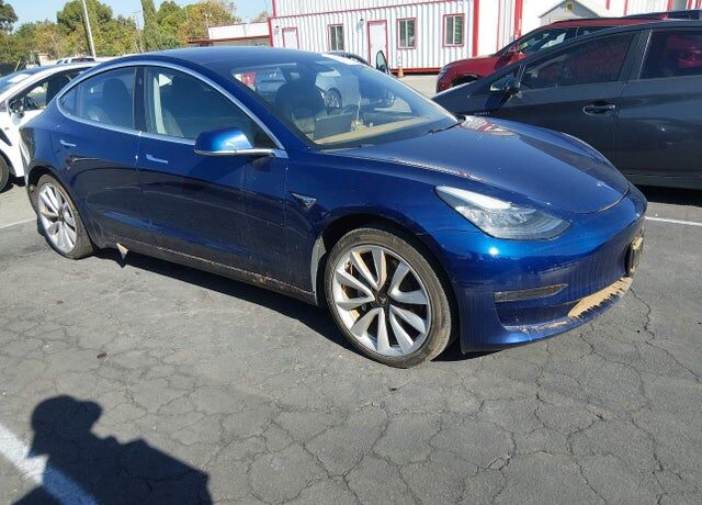 2018 TESLA Model 3
