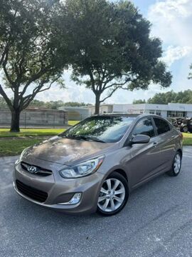 2013 HYUNDAI Accent