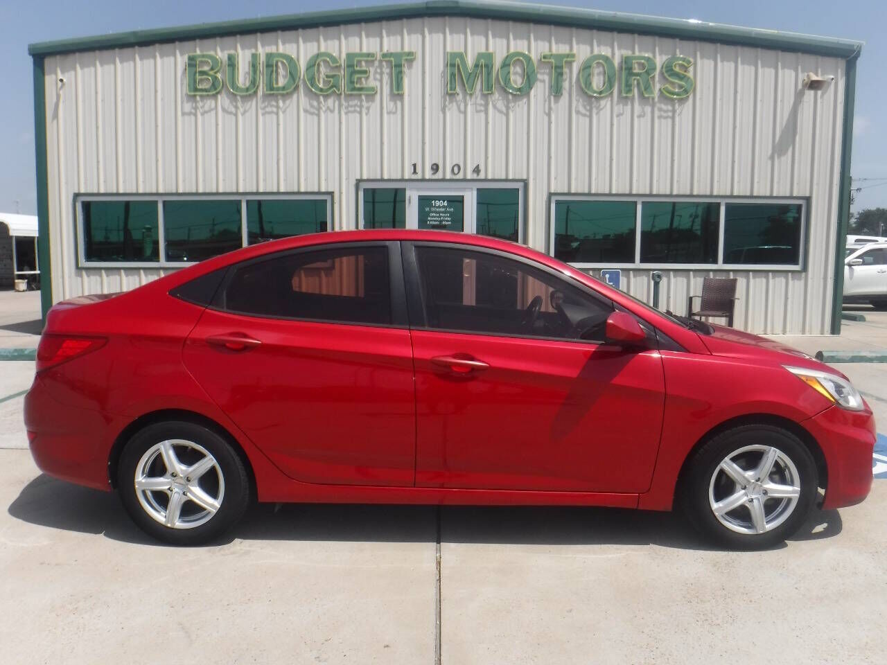 2015 HYUNDAI Accent