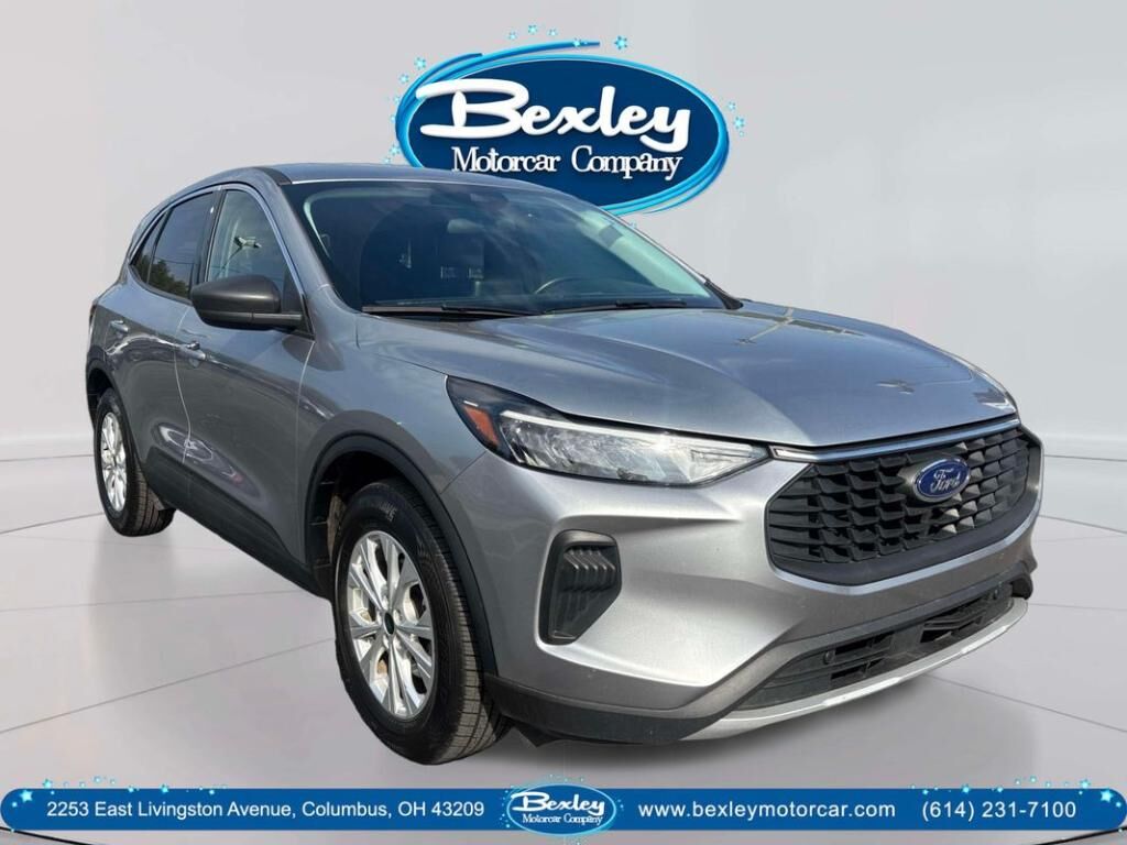 2024 FORD Escape