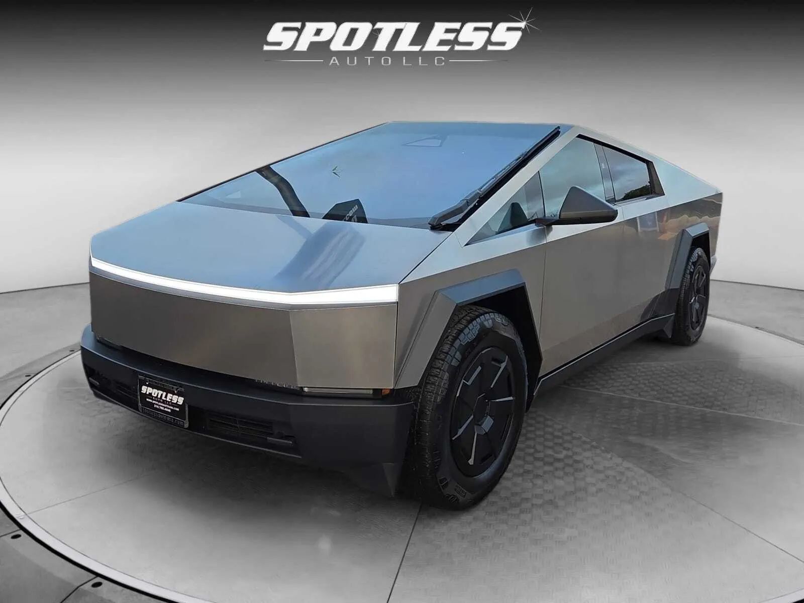 2024 TESLA Cybertruck
