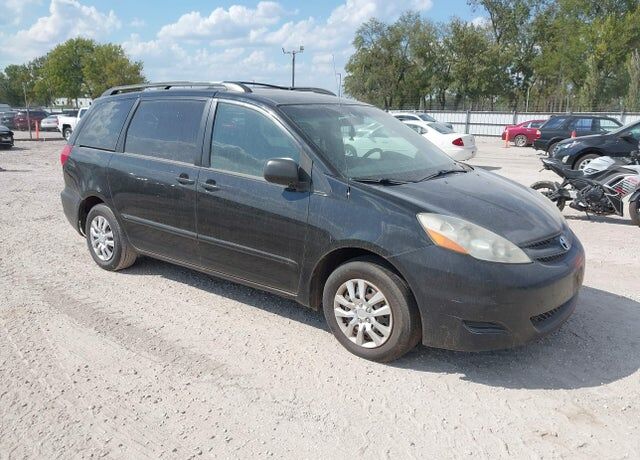 2009 TOYOTA Sienna
