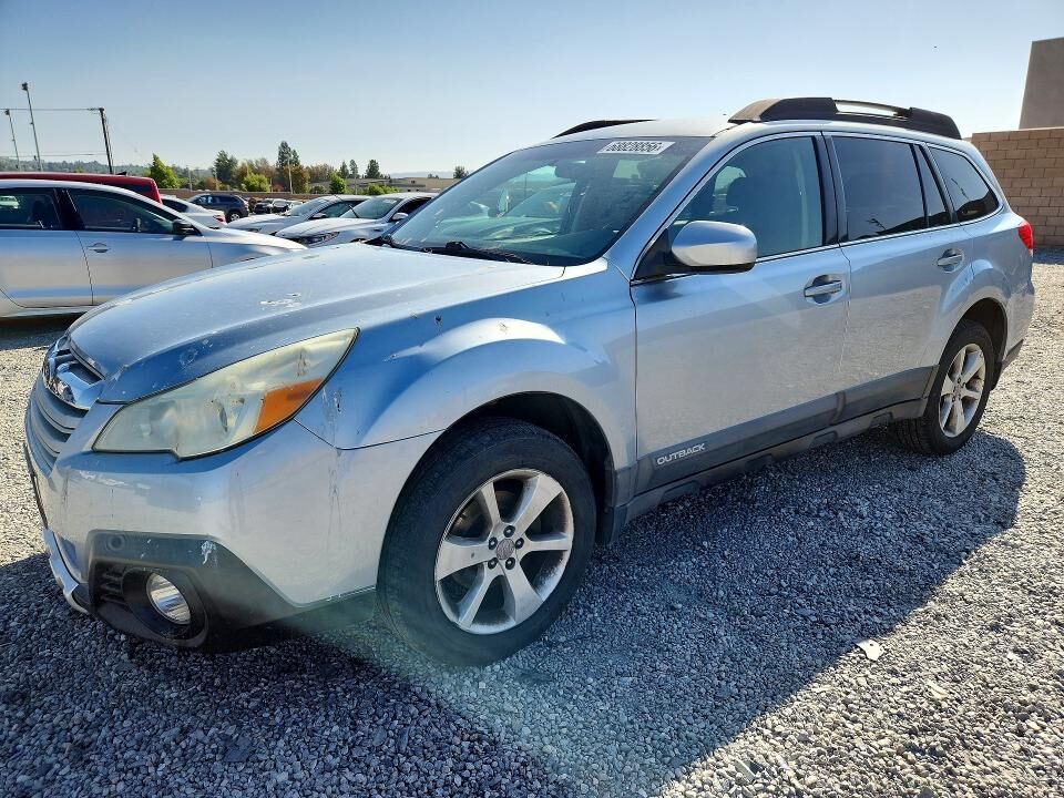 2014 SUBARU Outback
