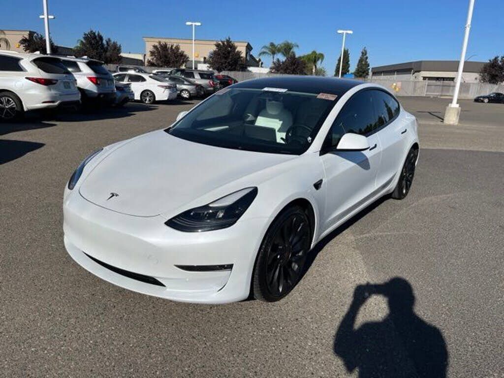 2023 TESLA Model 3