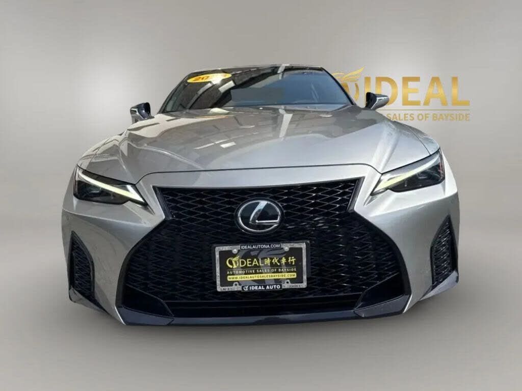 2023 Lexus IS