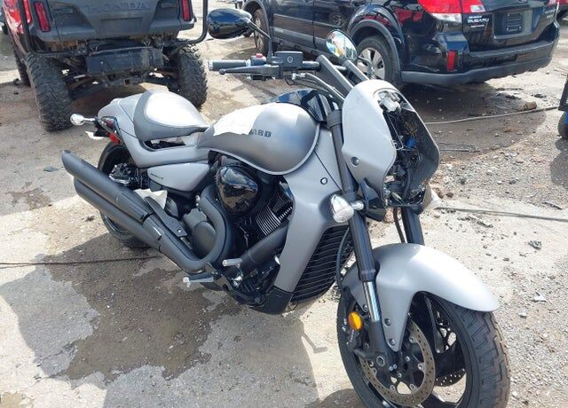 2016 SUZUKI VZR1800BZL