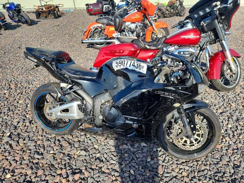 2014 HONDA CB