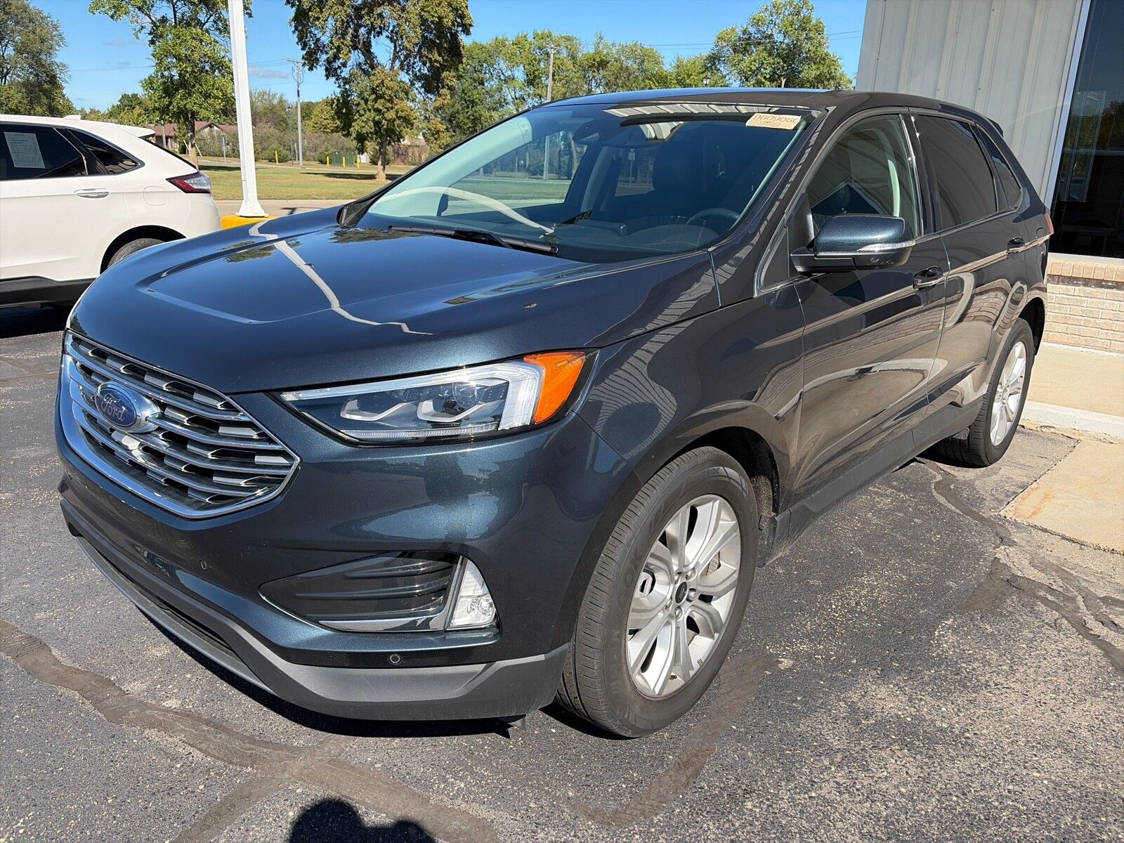 2024 FORD Edge