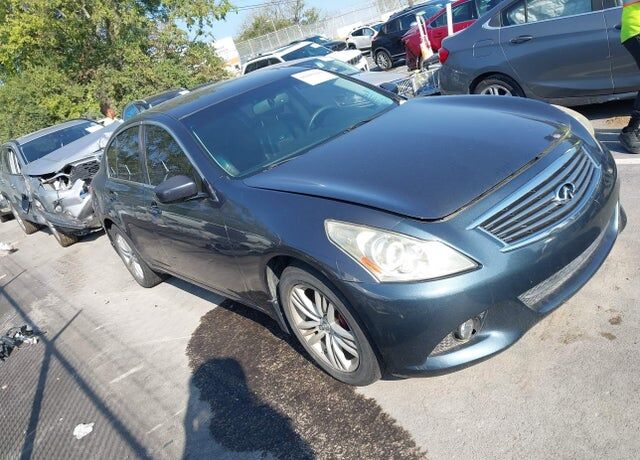 2011 INFINITI G37
