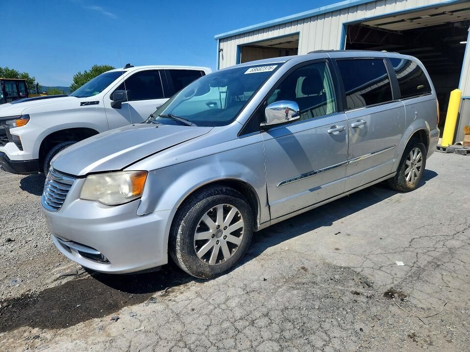 2011 CHRYSLER Town and Country