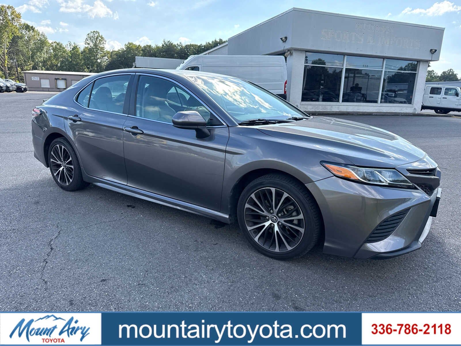 2020 TOYOTA Camry