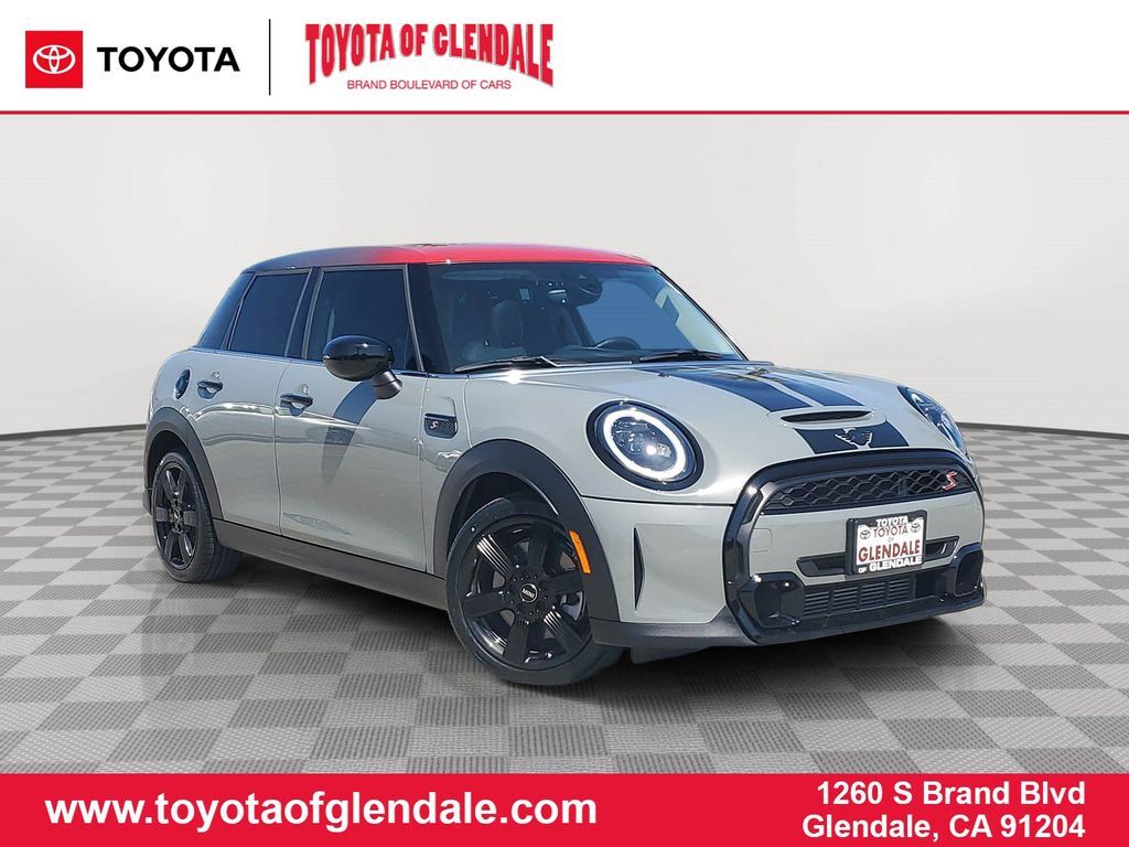 2023 MINI Hardtop