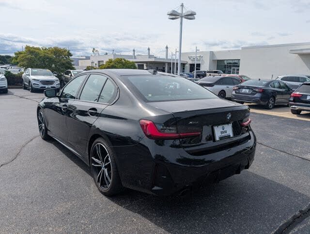 2024 BMW 330i