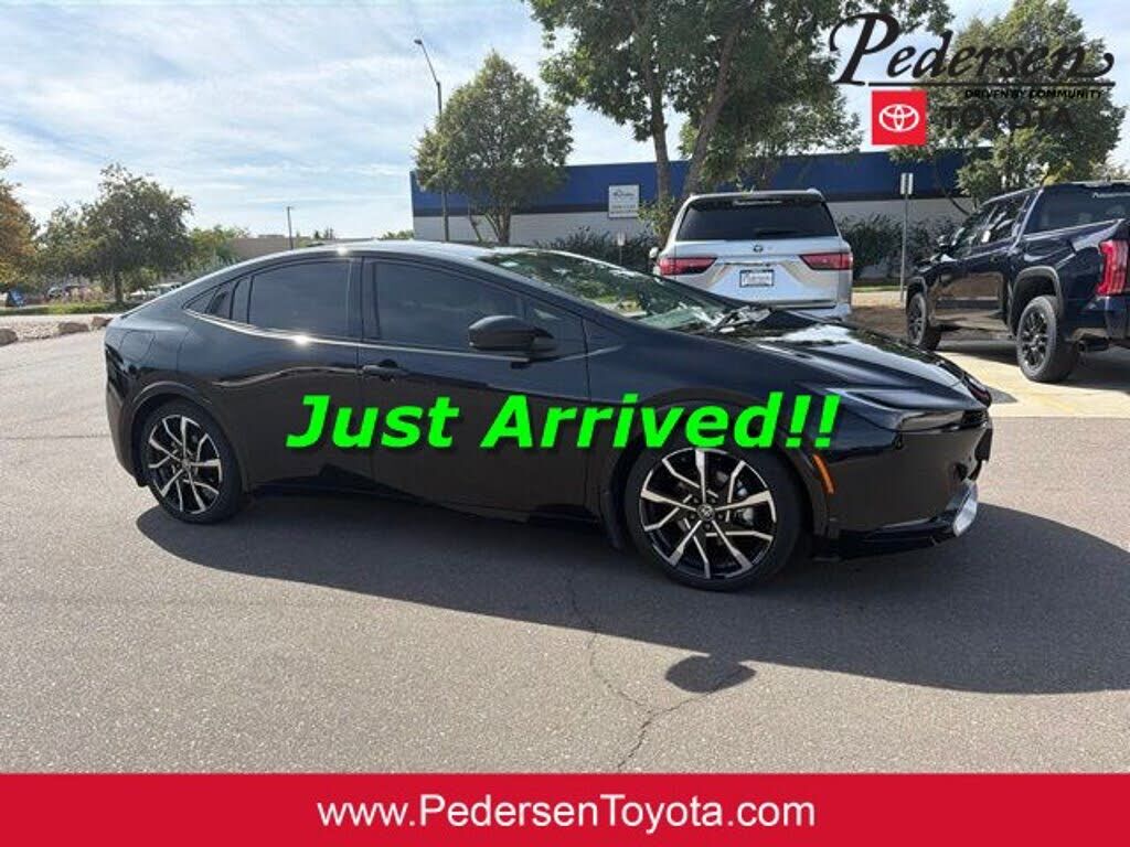 2024 TOYOTA Prius