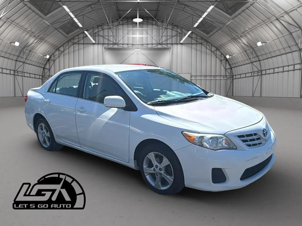 2013 TOYOTA Corolla